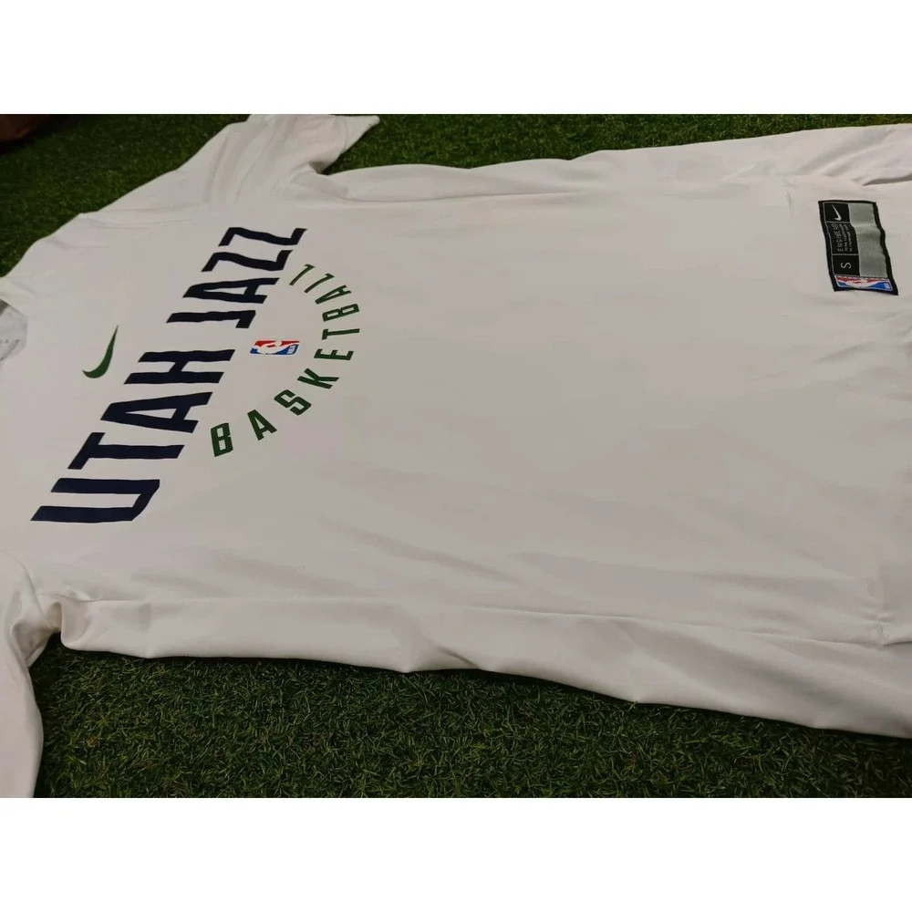 Nike Dri Fit NBA Utah Jazz Basketball Shooting Shirt Womens Small White Swoosh‎